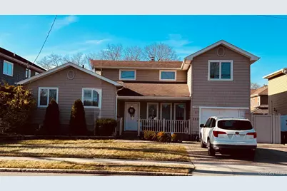320 Roosevelt Avenue, Massapequa Park, NY 11762 - Photo 1