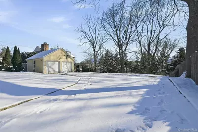 13 Walnut Street, Glen Head, NY 11545 - Photo 5