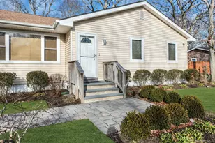 79 School St, Hampton Bays, NY 11946 - Photo 3