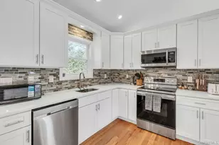 79 School St, Hampton Bays, NY 11946 - Photo 9