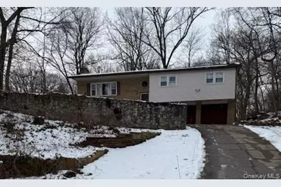 7 Brookland Farms Road, Poughkeepsie, NY 12601 - Photo 1