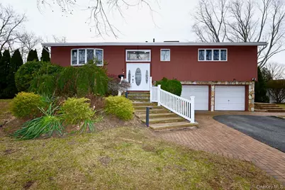 7 McNulty Street, Dix Hills, NY 11746 - Photo 1