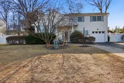 111 Schneider Lane, Hauppauge, NY 11788 - Photo 1