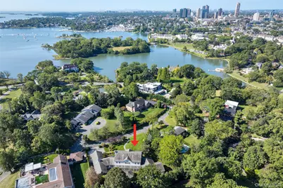 63 Premium Point, New Rochelle, NY 10801 - Photo 1