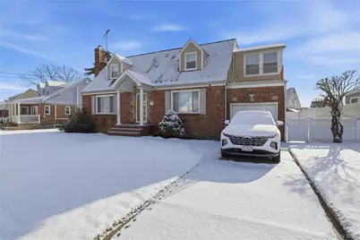17 Standish Road, Valley Stream, NY 11580 - Photo 1