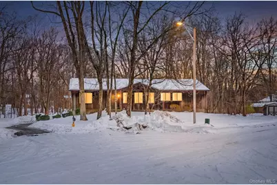 6 Pelham Court, Nanuet, NY 10954 - Photo 1
