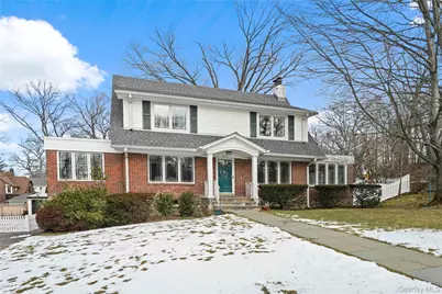 425 Washington Avenue, Pelham, NY 10803 - Photo 1