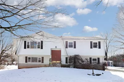 3 Brettmann Circle, New City, NY 10956 - Photo 1
