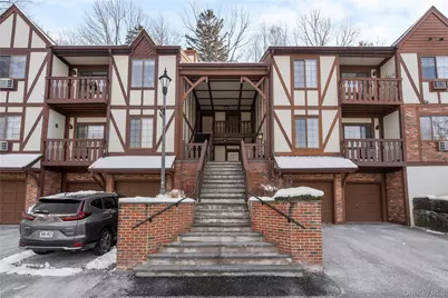 113 Foxwood Circle, Mount Kisco, NY 10549 - Photo 1