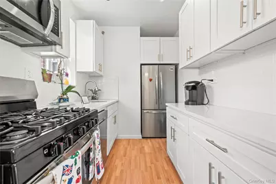 640 W 231st Street #7A, Bronx, NY 10463 - Photo 1