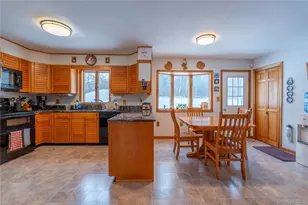 13 Bray Farm Ln, Wappingers Falls, NY 12590 - Photo 11