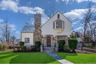 7 Acorn Lane, Larchmont, NY 10538 - Photo 1