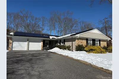 59 Sycamore Circle, Stony Brook, NY 11790 - Photo 1