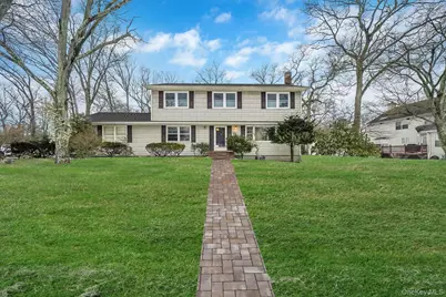 62 Howard Street, Patchogue, NY 11772 - Photo 1