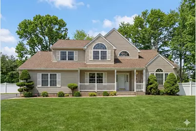 15 Alyssa Court, Holbrook, NY 11741 - Photo 1