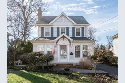 138 Hillcrest Avenue, Manhasset, NY 11030 - Photo 1