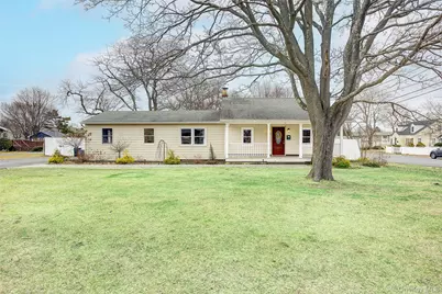 507 Gillette Avenue, Bayport, NY 11705 - Photo 1