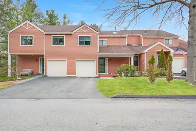 4 Meadow Way, Hopewell Junction, NY 12533 - Photo 1