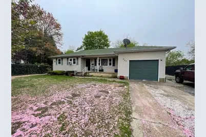 607 Osborn Avenue, Riverhead, NY 11901 - Photo 1