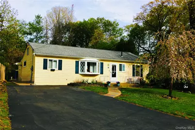 18 Washington Place, Pearl River, NY 10965 - Photo 1
