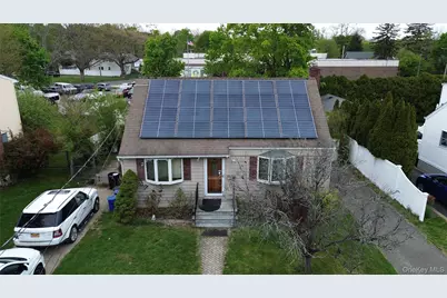 11 Cortelyou Street W, Huntington Station, NY 11746 - Photo 1