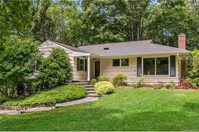 809 Long Hill Road W, Briarcliff Manor, NY 10510 - Photo 1