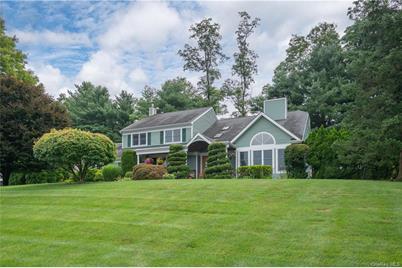 29 E Hill Road, Cortlandt Manor, NY 10567 - Photo 1