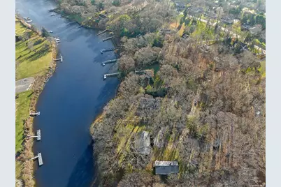 633 Pine Neck Road, Southold, NY 11971 - Photo 1