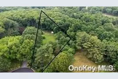 7A Parkview, Farmingdale, NY 11735 - Photo 1