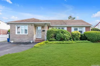 188 Pine Street, New Hyde Park, NY 11040 - Photo 1