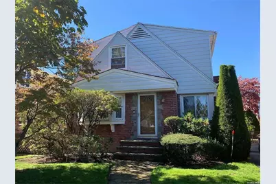 80-22 255 St, Floral Park, NY 11001 - Photo 1