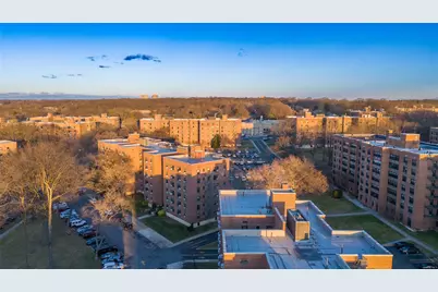 213-02 75 Avenue #2F, Oakland Gardens, NY 11364 - Photo 1