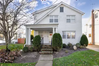 60 Jarvis Place, Lynbrook, NY 11563 - Photo 1