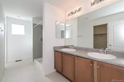 25605 E Maple Place, Aurora, CO 80018 - Photo 15