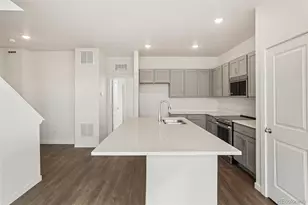 24141 E 54th Pl, Aurora, CO 80019 - Photo 9