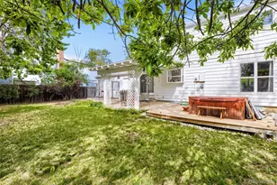 1545 S Vaughn Cir, Aurora, CO 80012 - Photo 27