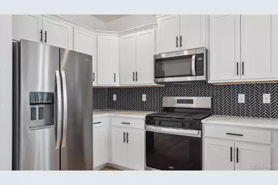 668 N Ukraine Street, Aurora, CO 80018 - Photo 11