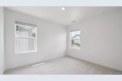 668 N Ukraine Street, Aurora, CO 80018 - Photo 9