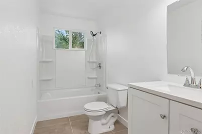 215 E 17th Avenue, Longmont, CO 80504 - Photo 15