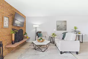 2 Adams St, Denver, CO 80206 - Photo 5