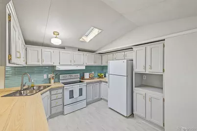 1801 W 92nd Avenue, Federal Heights, CO 80260 - Photo 9