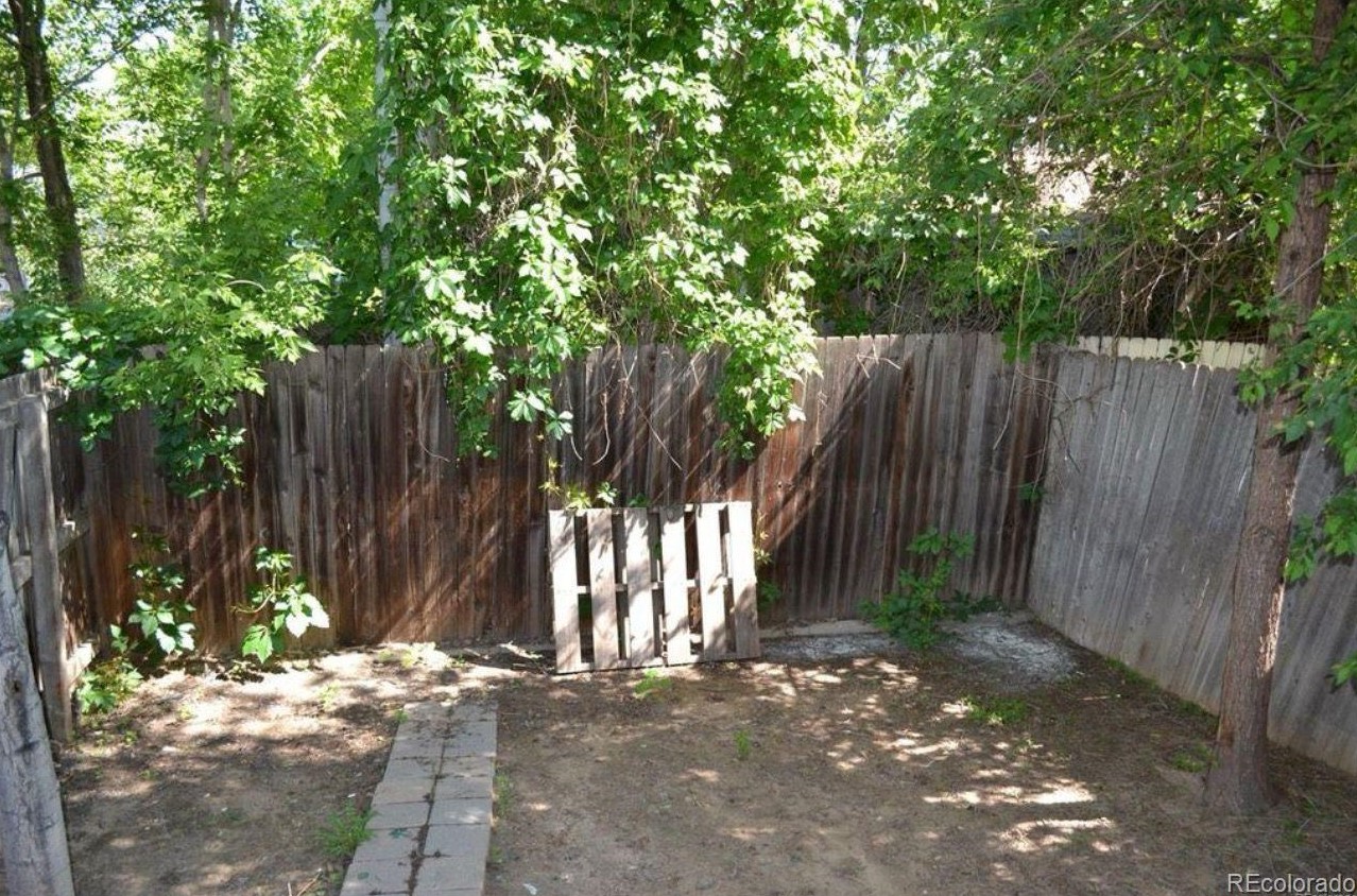 7838 Monaco St, Denver CO  80022-1189 exterior