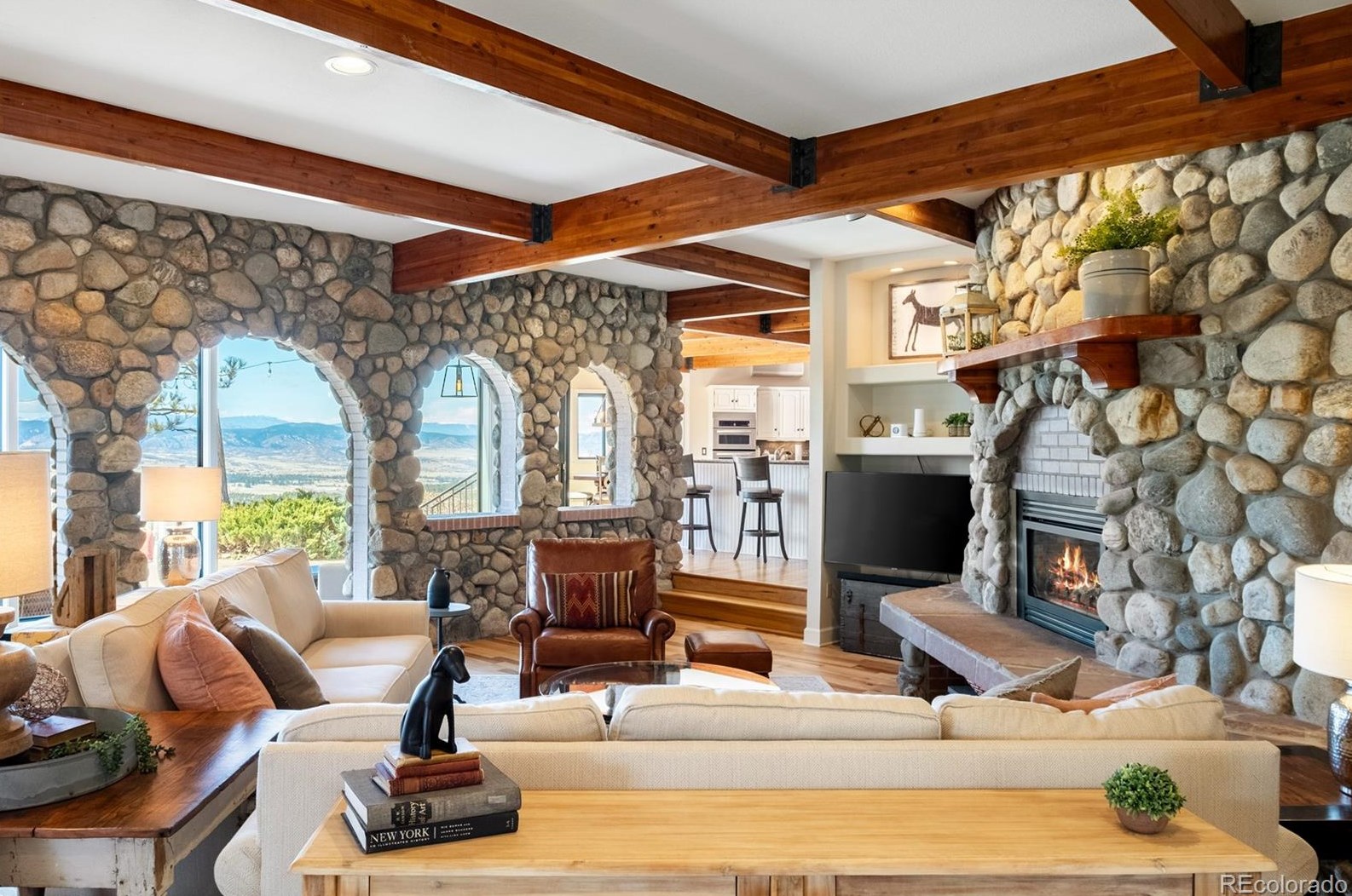 4925 Mesa Dr, Castle Rock CO  80108-9358 exterior