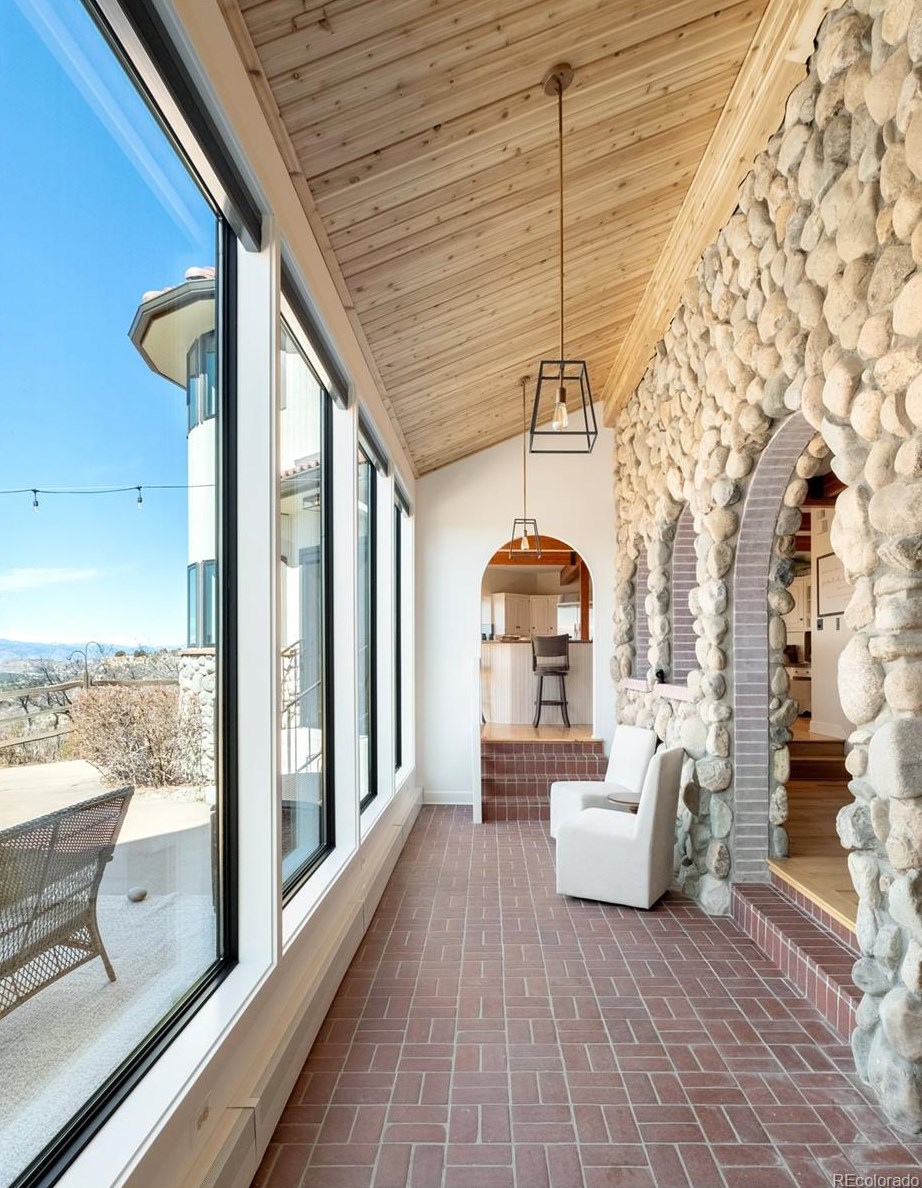 4925 Mesa Dr, Castle Rock CO  80108-9358 exterior