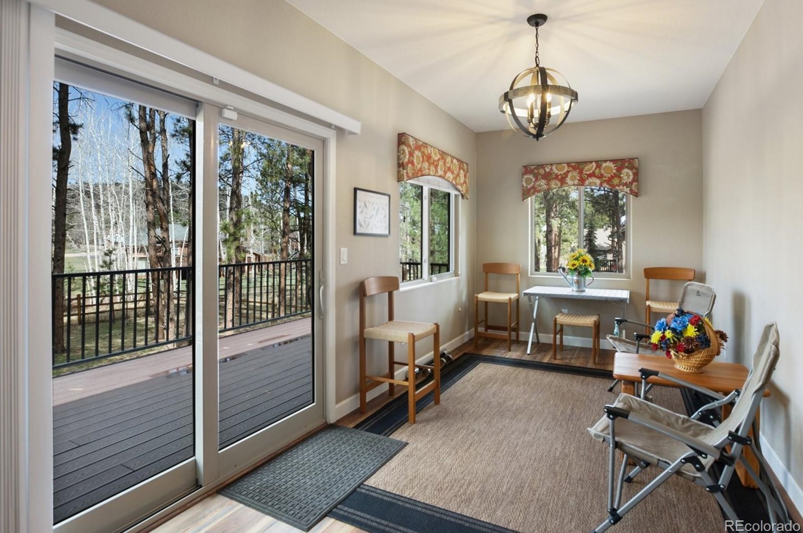 1174 Ptarmigan Dr, Woodland Park CO 80863-8005 exterior