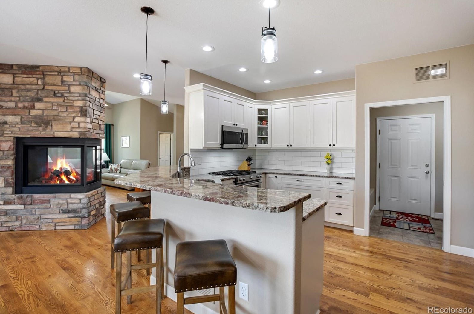 1174 Ptarmigan Dr, Woodland Park CO 80863-8005 exterior