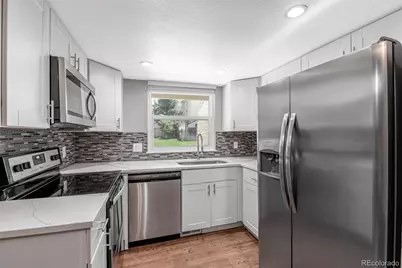 972 S Pitkin Court, Aurora, CO 80017 - Photo 9