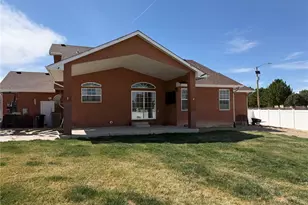 2310 Stone Pine Dr, Pueblo, CO 81005 - Photo 37