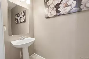 5573 Jasper St, Denver, CO 80239 - Photo 19