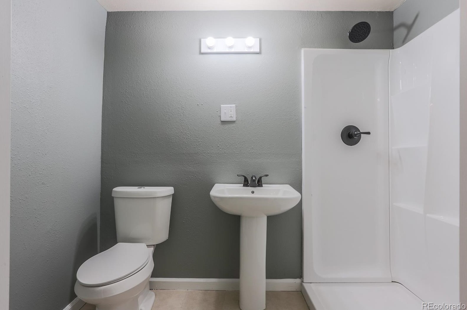 992 Zeno Way, Aurora CO  80017-3393 exterior